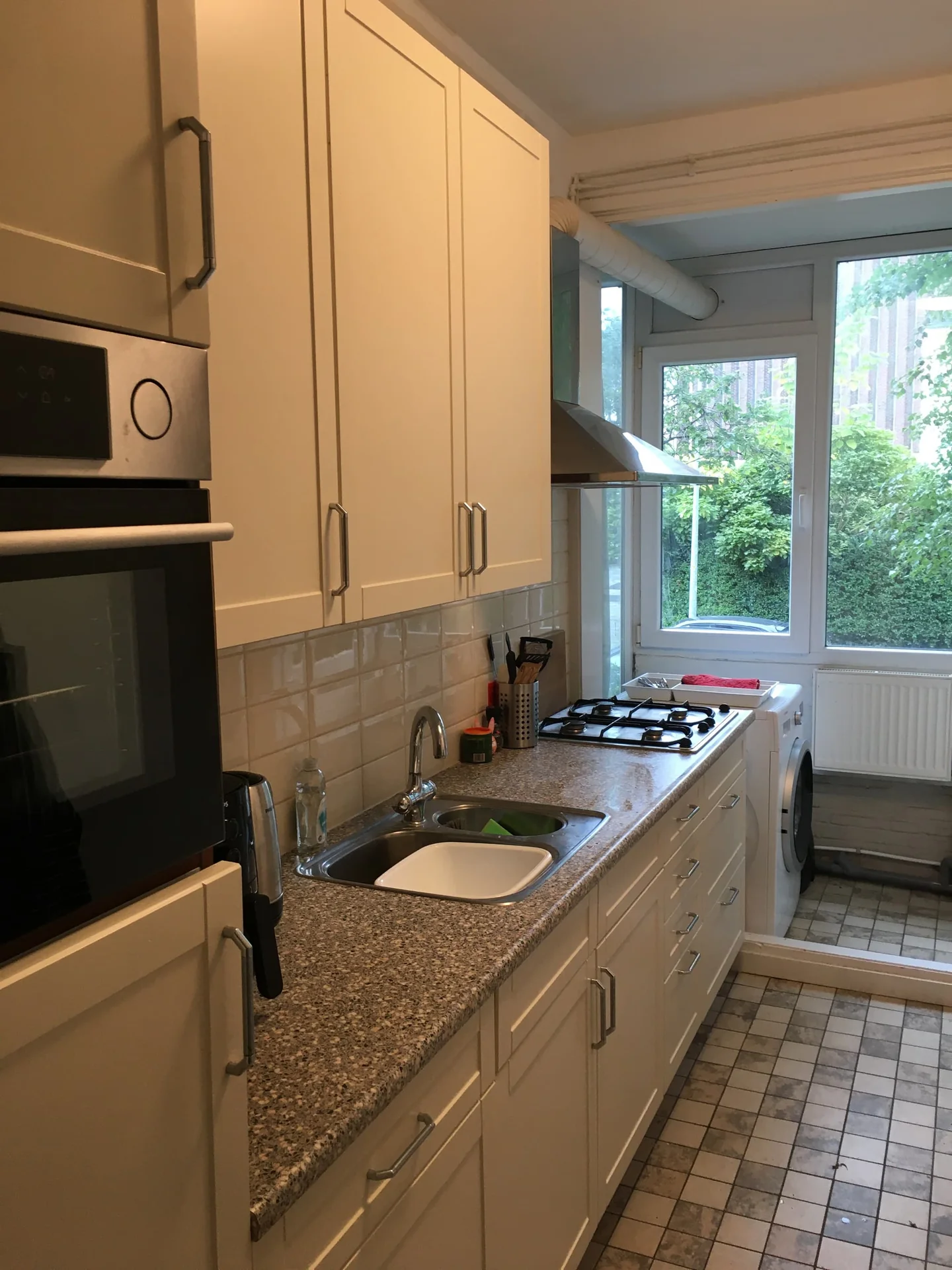 Foto van de Kamer gelegen aan de De Carpentierstraat in Den Haag