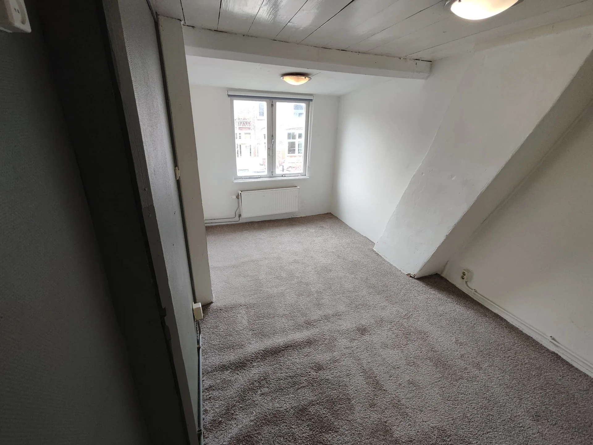 Foto van de Kamer gelegen aan de Esschilderstraat in Haarlem