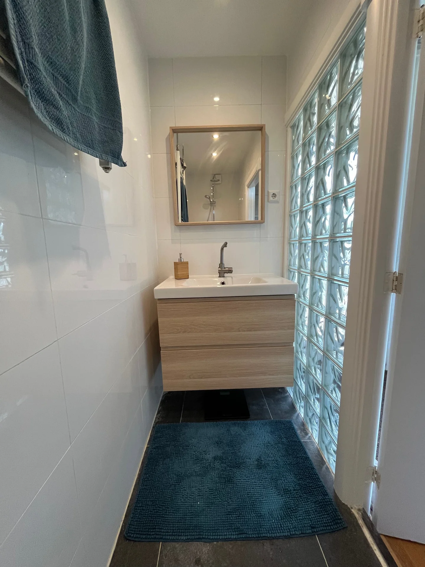 Foto van de Kamer gelegen aan de Denenburg in Den Haag