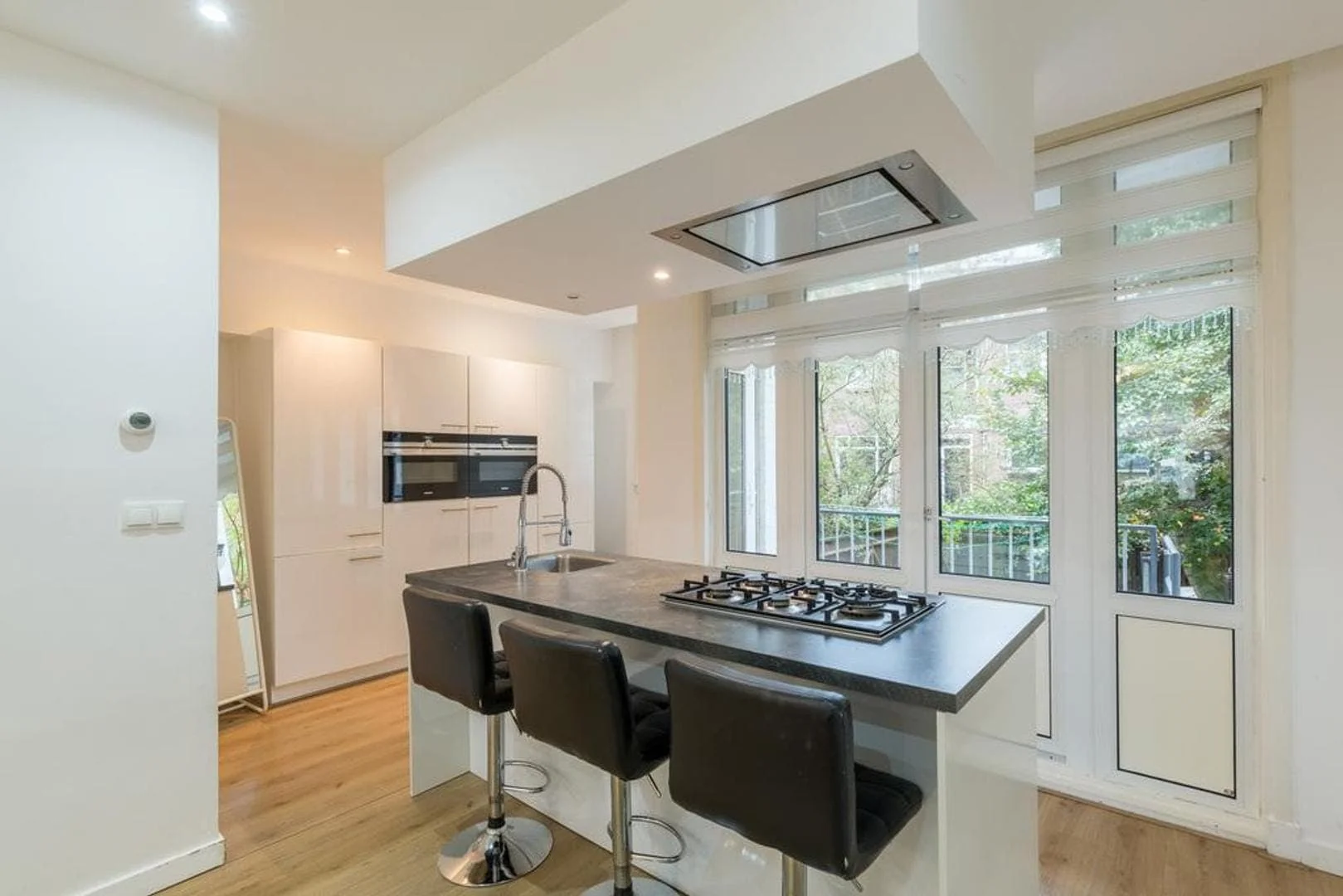 Foto van de Kamer gelegen aan de Lorentzlaan in Schiedam