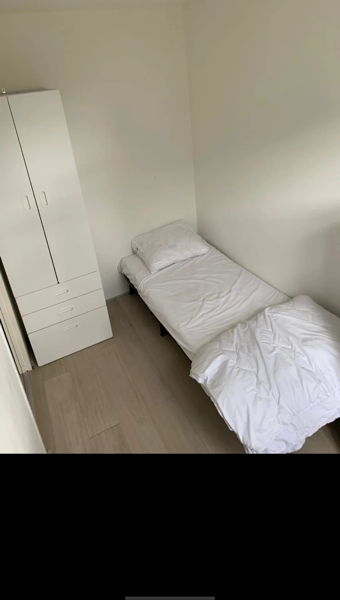 Foto van de Kamer gelegen aan de Fannius Scholtenstraat in Amsterdam