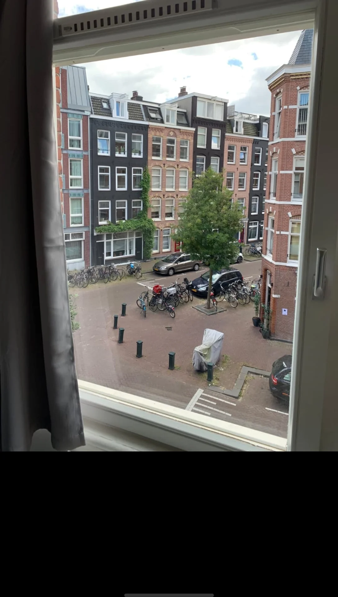 Foto van de Kamer gelegen aan de Fannius Scholtenstraat in Amsterdam