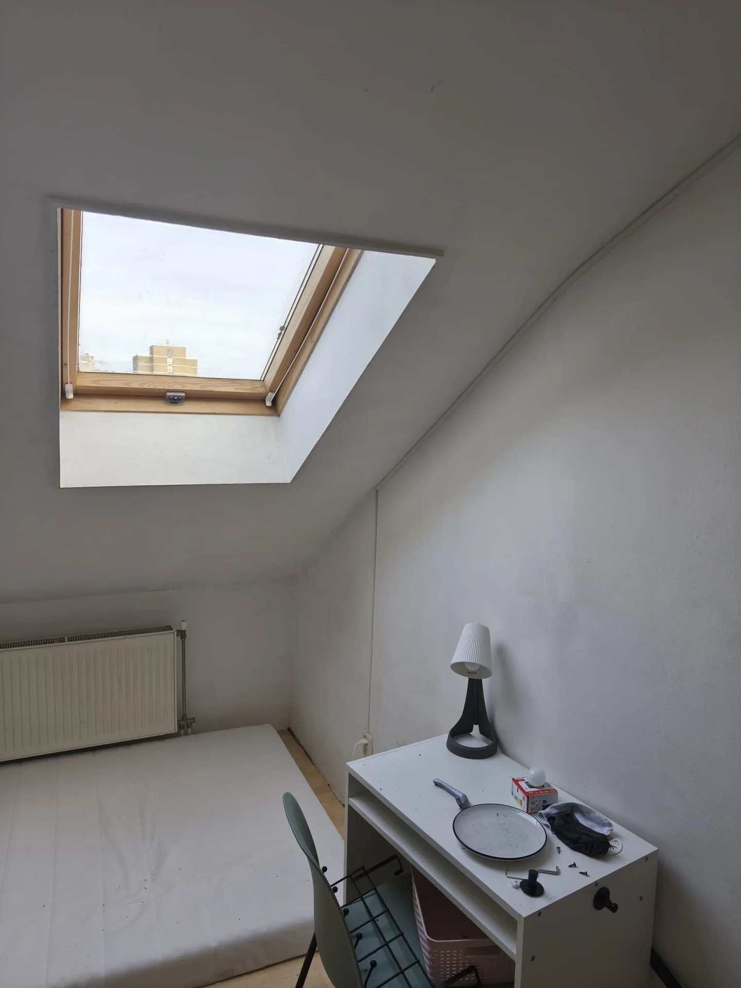 Foto van de Kamer gelegen aan de Veenendaalkade in Den Haag