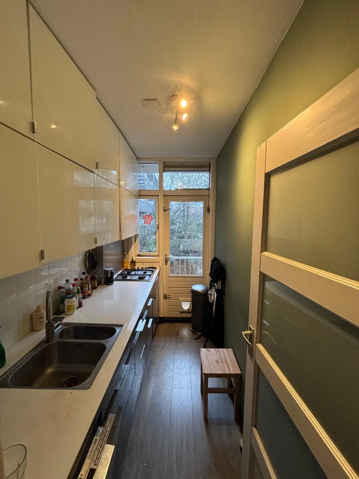 Foto van de Kamer gelegen aan de Eerste Hugo de Grootstraat in Amsterdam