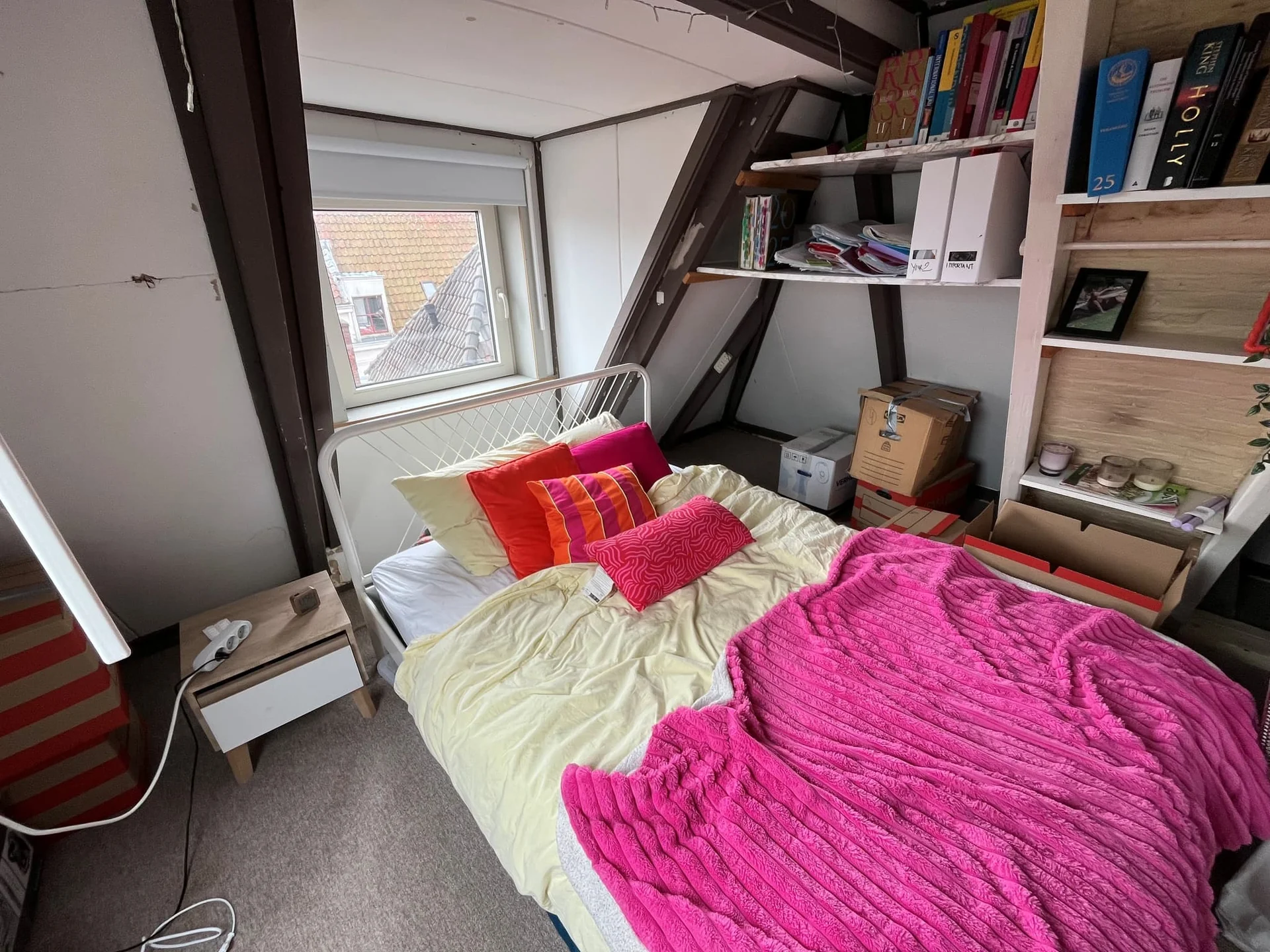 Foto van de Kamer gelegen aan de Spilsluizen in Groningen