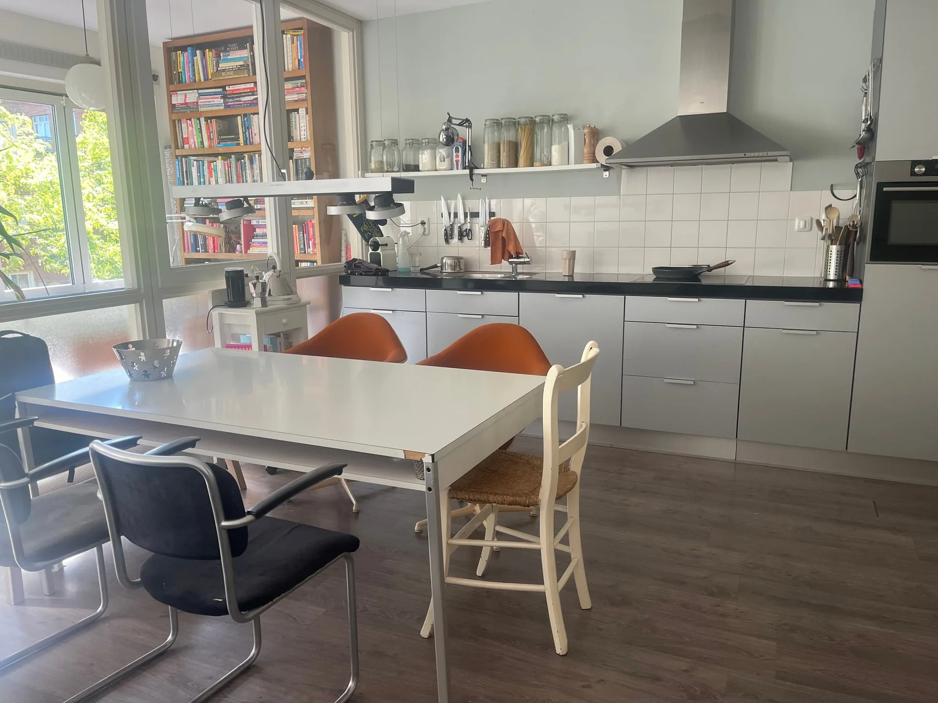 Foto van de Kamer gelegen aan de Rheastraat in Amsterdam