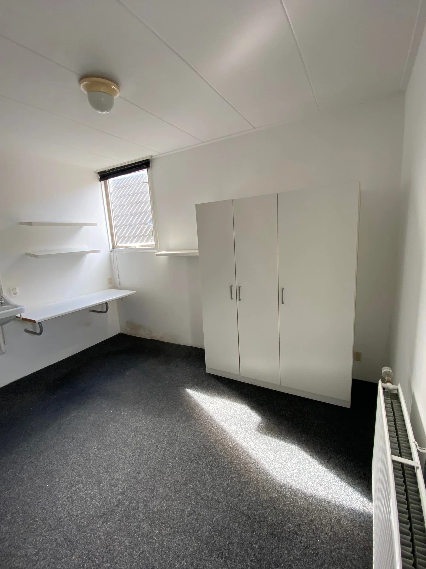 Foto van de Kamer gelegen aan de 2e Rembrandtdwarsstraat in Leeuwarden