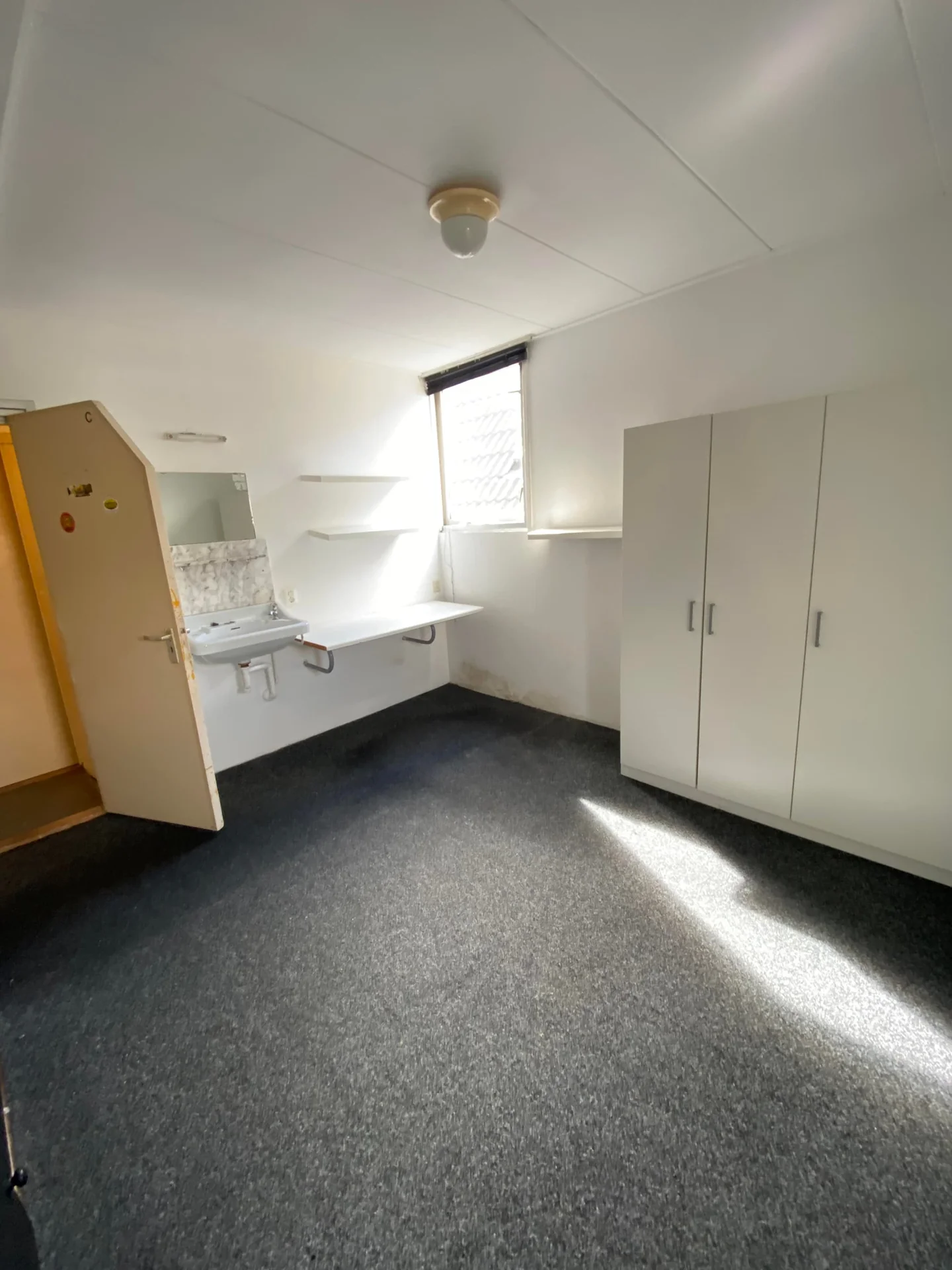Foto van de Kamer gelegen aan de 2e Rembrandtdwarsstraat in Leeuwarden