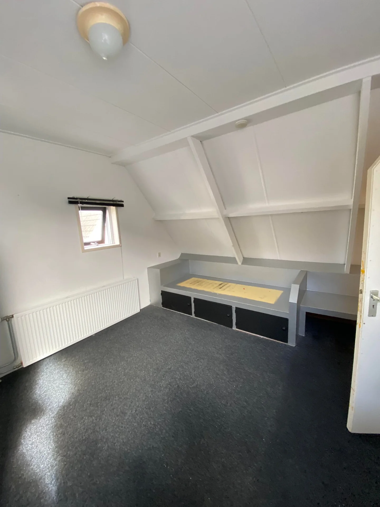 Foto van de Kamer gelegen aan de 2e Rembrandtdwarsstraat in Leeuwarden
