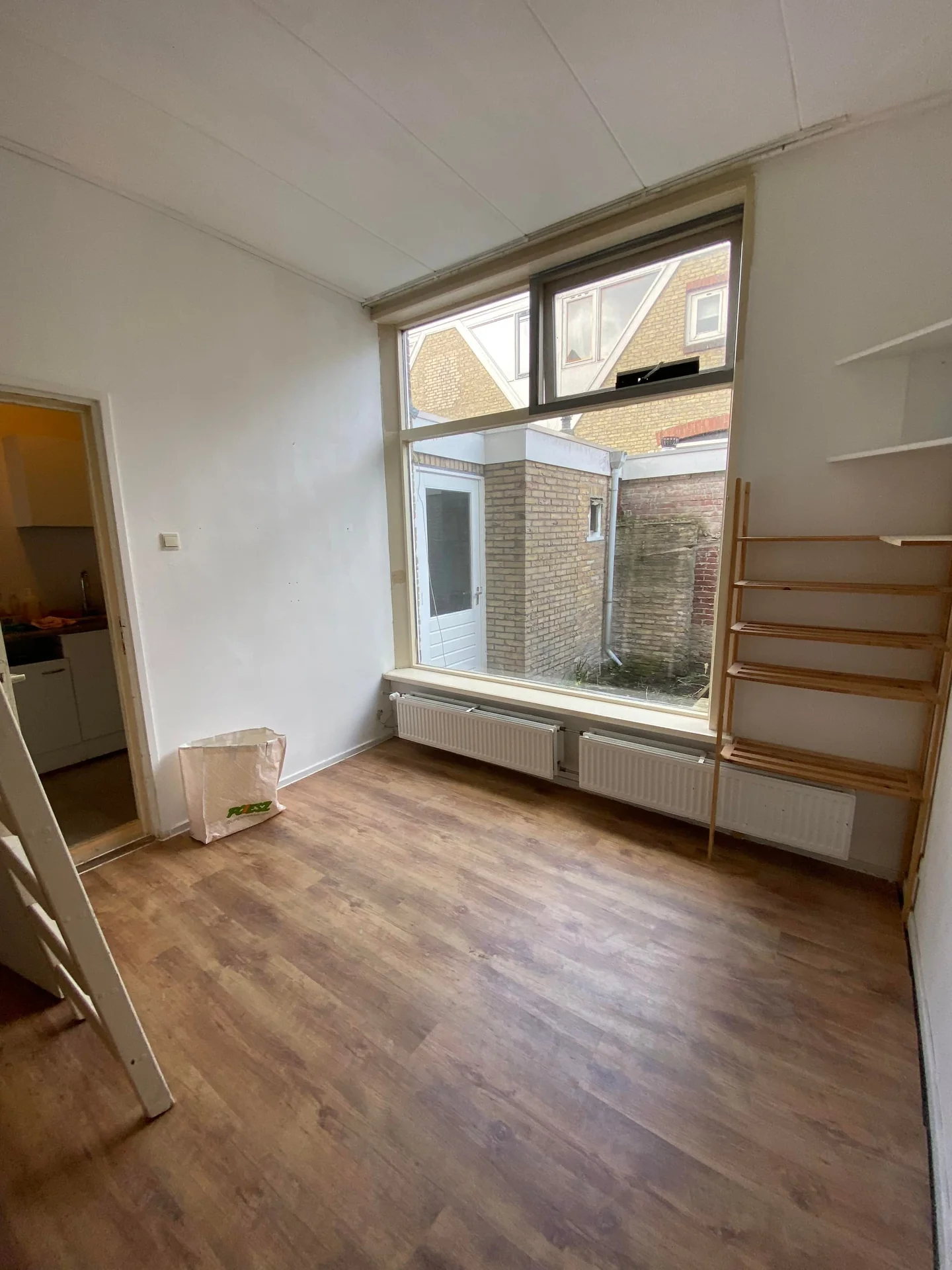 Foto van de Kamer gelegen aan de 2e Rembrandtdwarsstraat in Leeuwarden