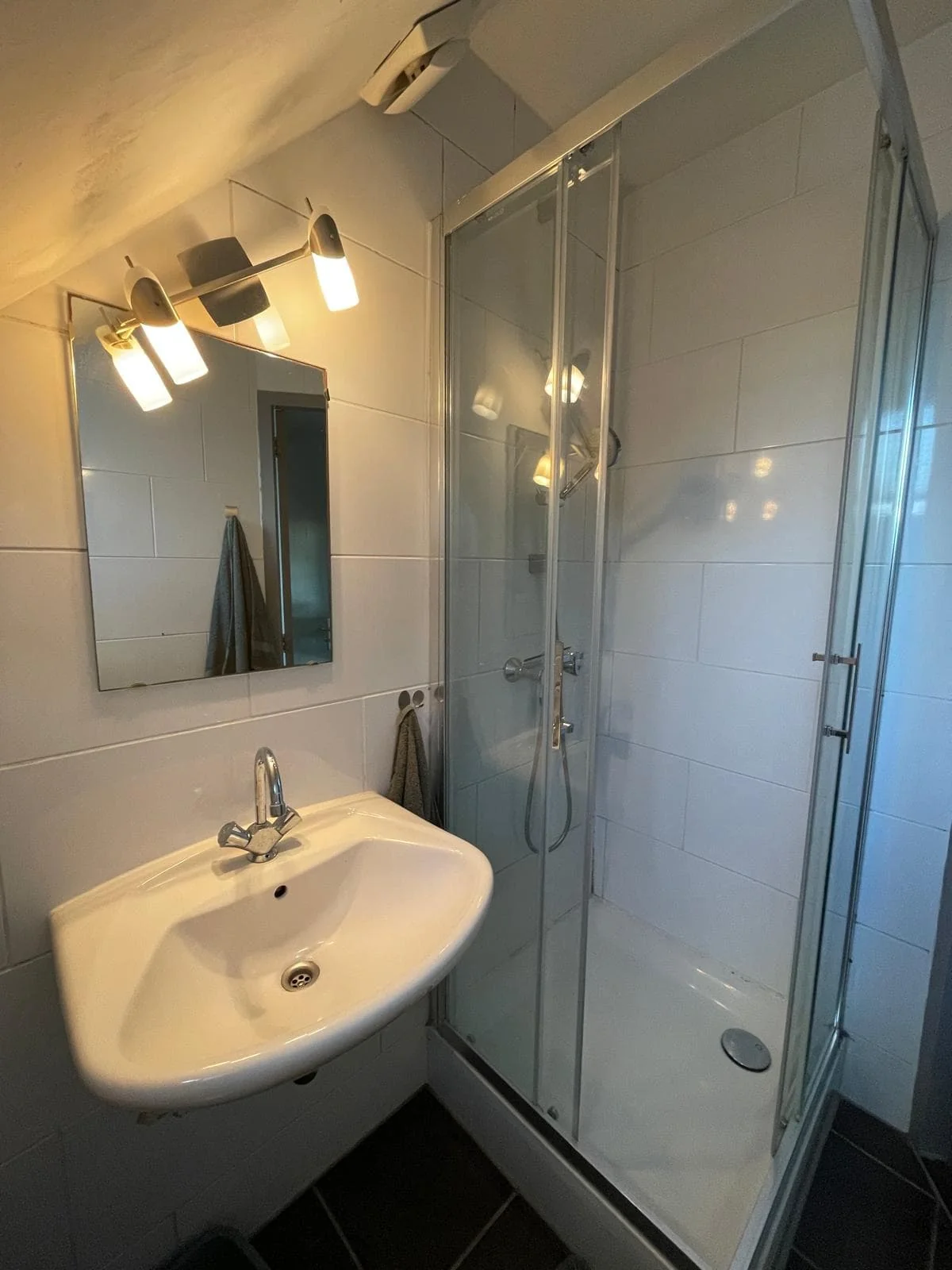 Foto van de Kamer gelegen aan de Spoordijk in Tilburg
