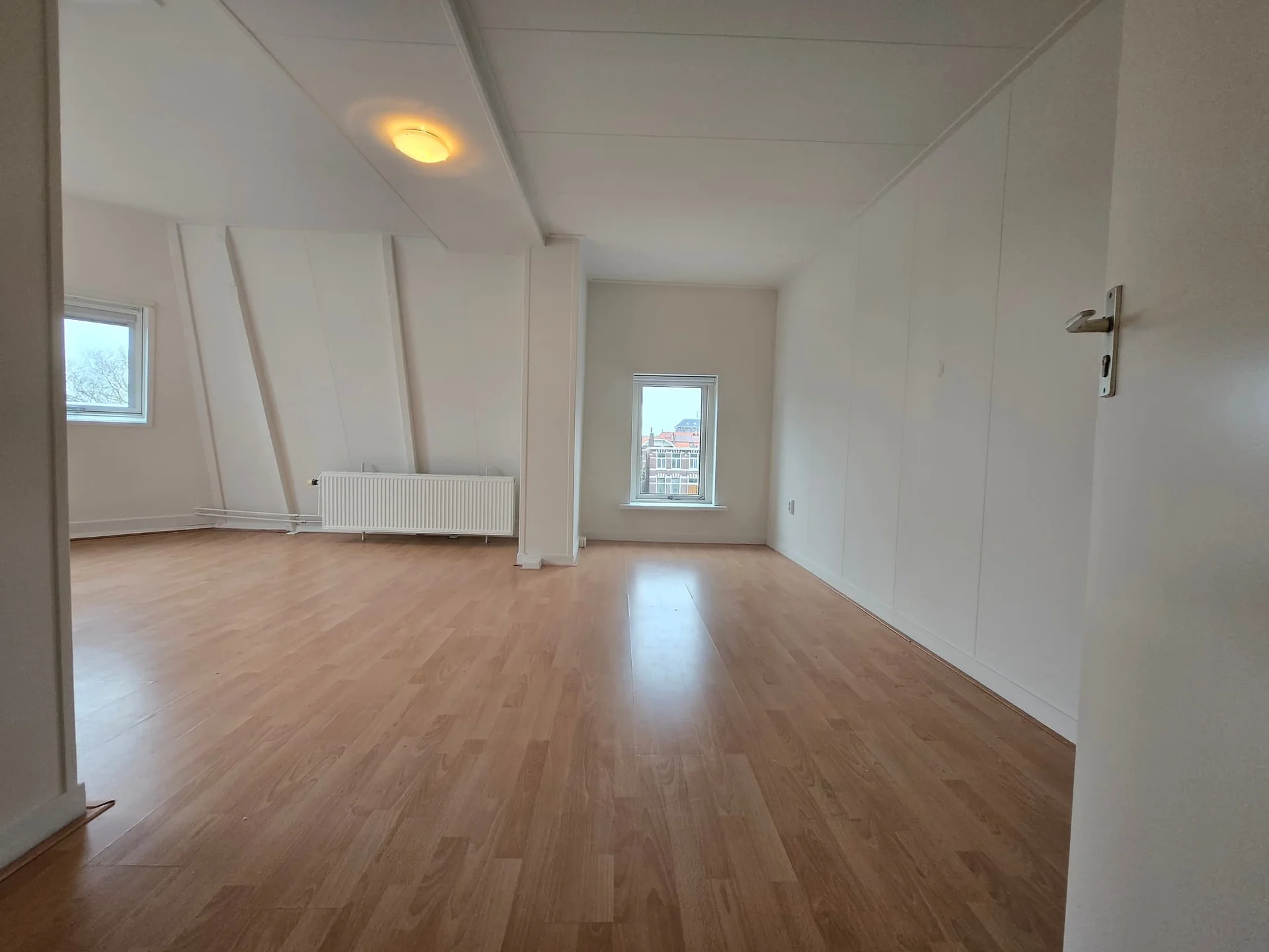 Foto van de Kamer gelegen aan de Spoorstraat in Leeuwarden