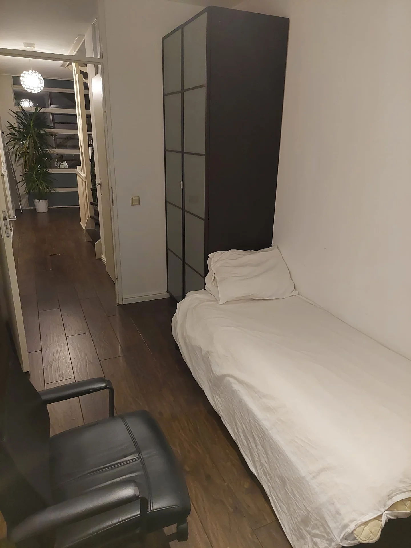 Foto van de Kamer gelegen aan de New Yorksingel in Den Haag