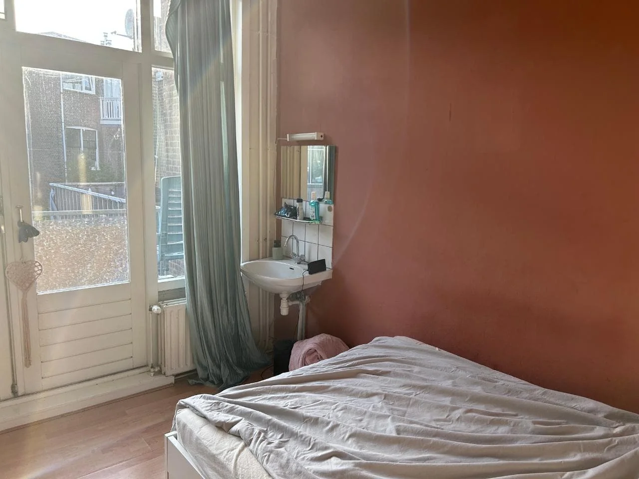 Foto van de Kamer gelegen aan de Valkenboslaan in Den Haag