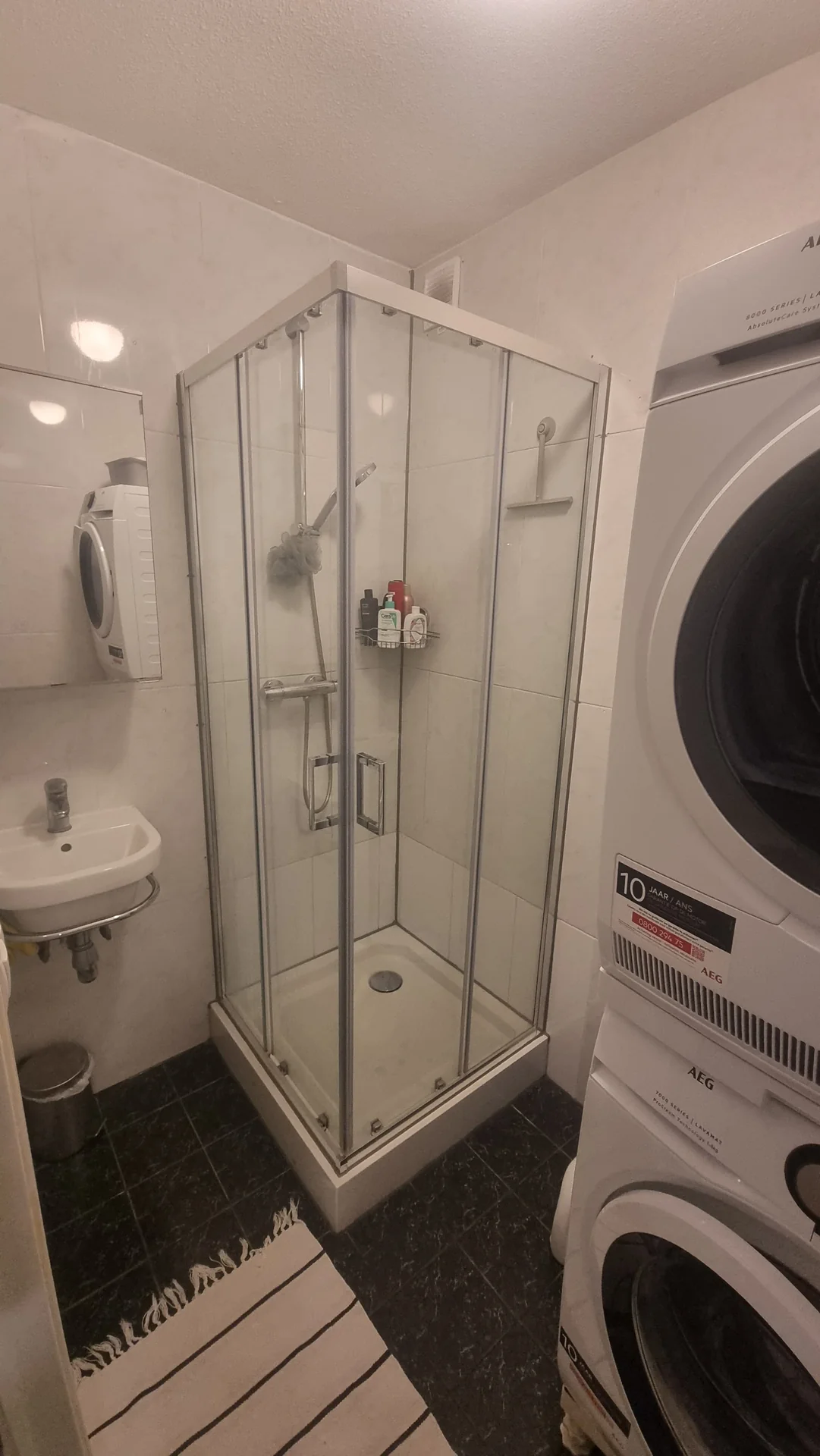 Foto van de Kamer gelegen aan de Rose-Spoorstraat in Rotterdam