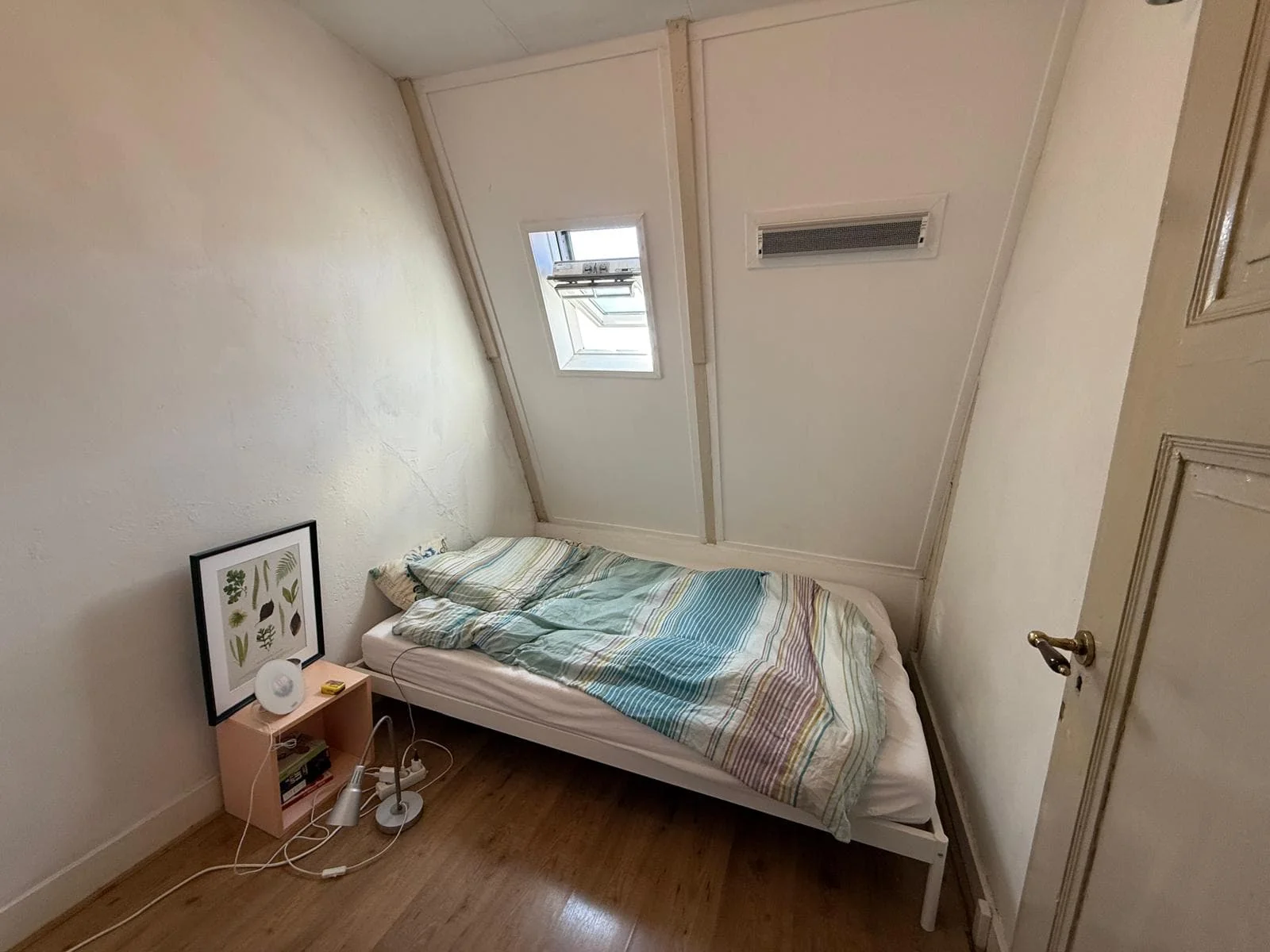 Foto van de Kamer gelegen aan de Friesestraatweg in Groningen