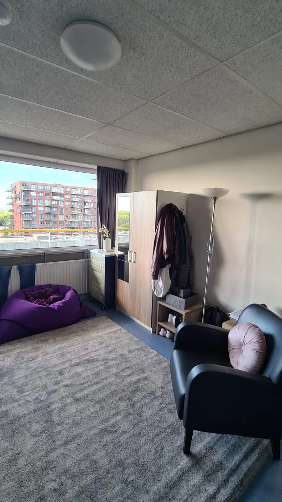 Foto van de Kamer gelegen aan de E. du Perronlaan in Delft