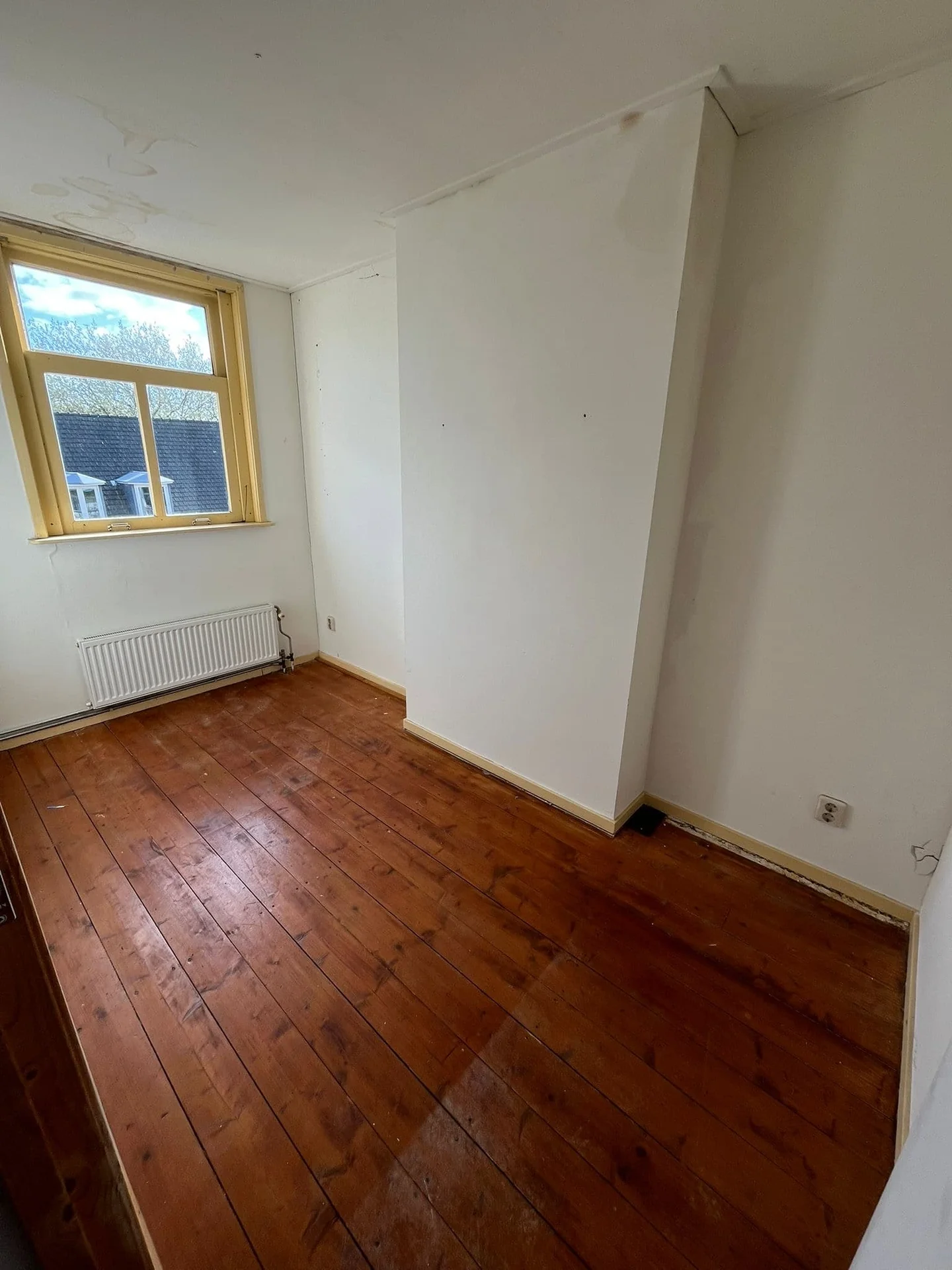 Foto van de Kamer gelegen aan de Frederik Hendrikplantsoen in Amsterdam