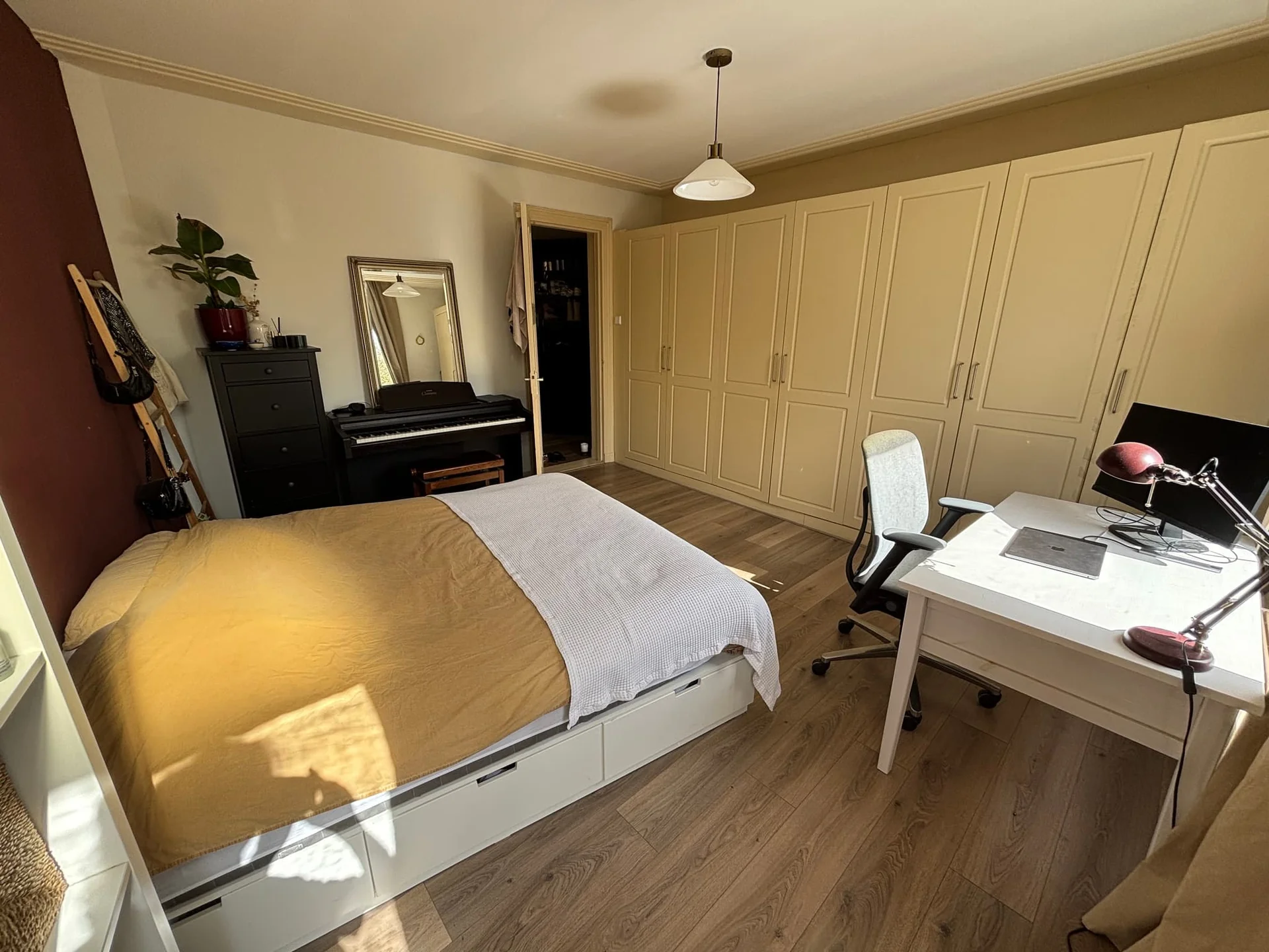 Foto van de Kamer gelegen aan de Mathenesserlaan in Rotterdam