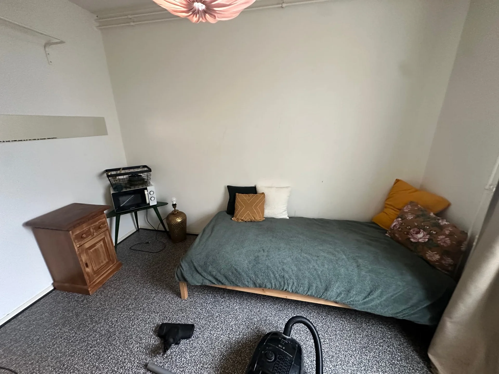 Foto van de Kamer gelegen aan de Jacob van Lennepstraat in Amsterdam