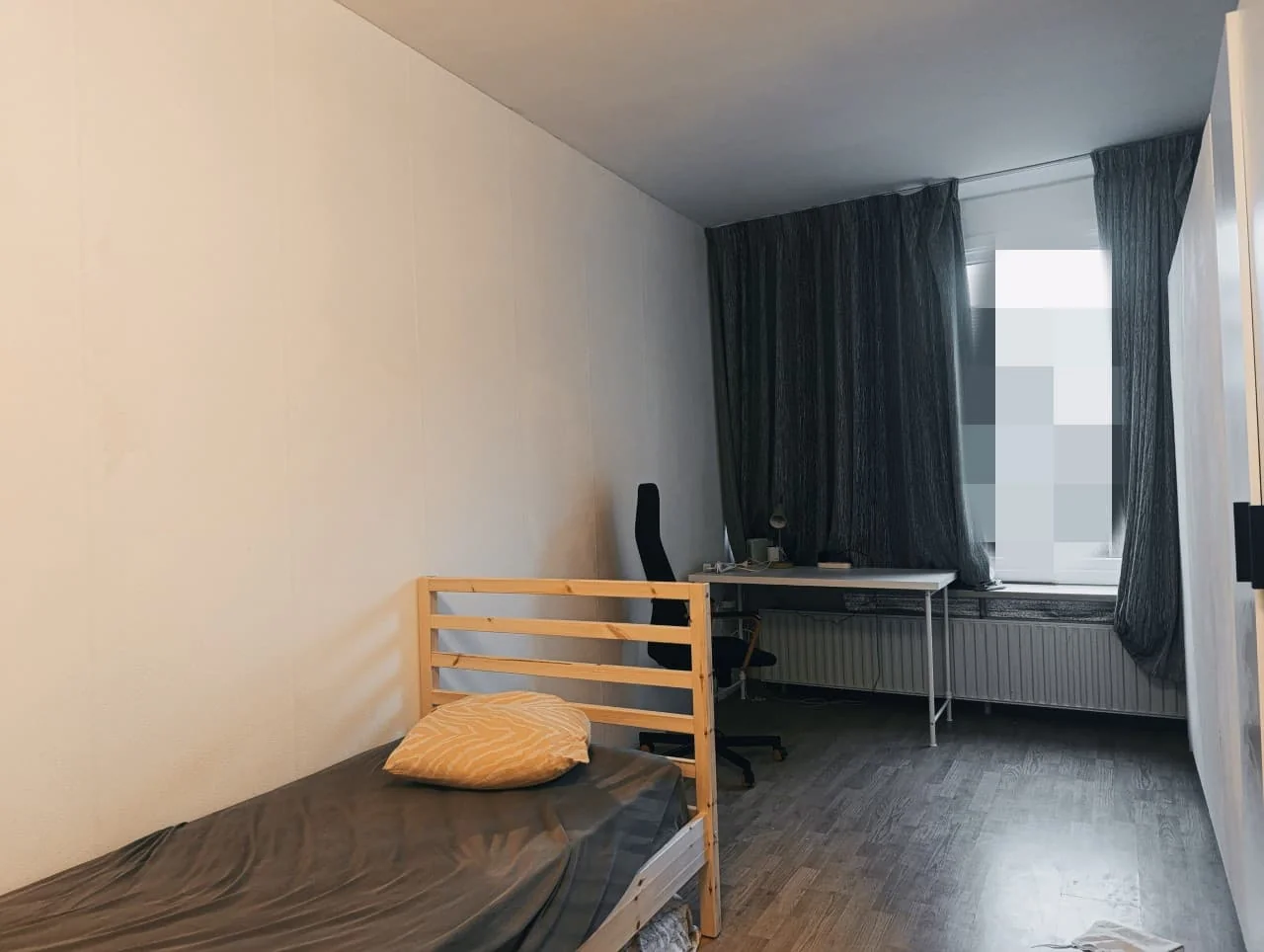 geblurde versie van de foto als achtergrond