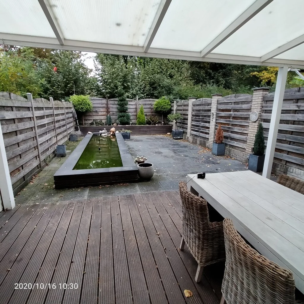 geblurde versie van de foto als achtergrond