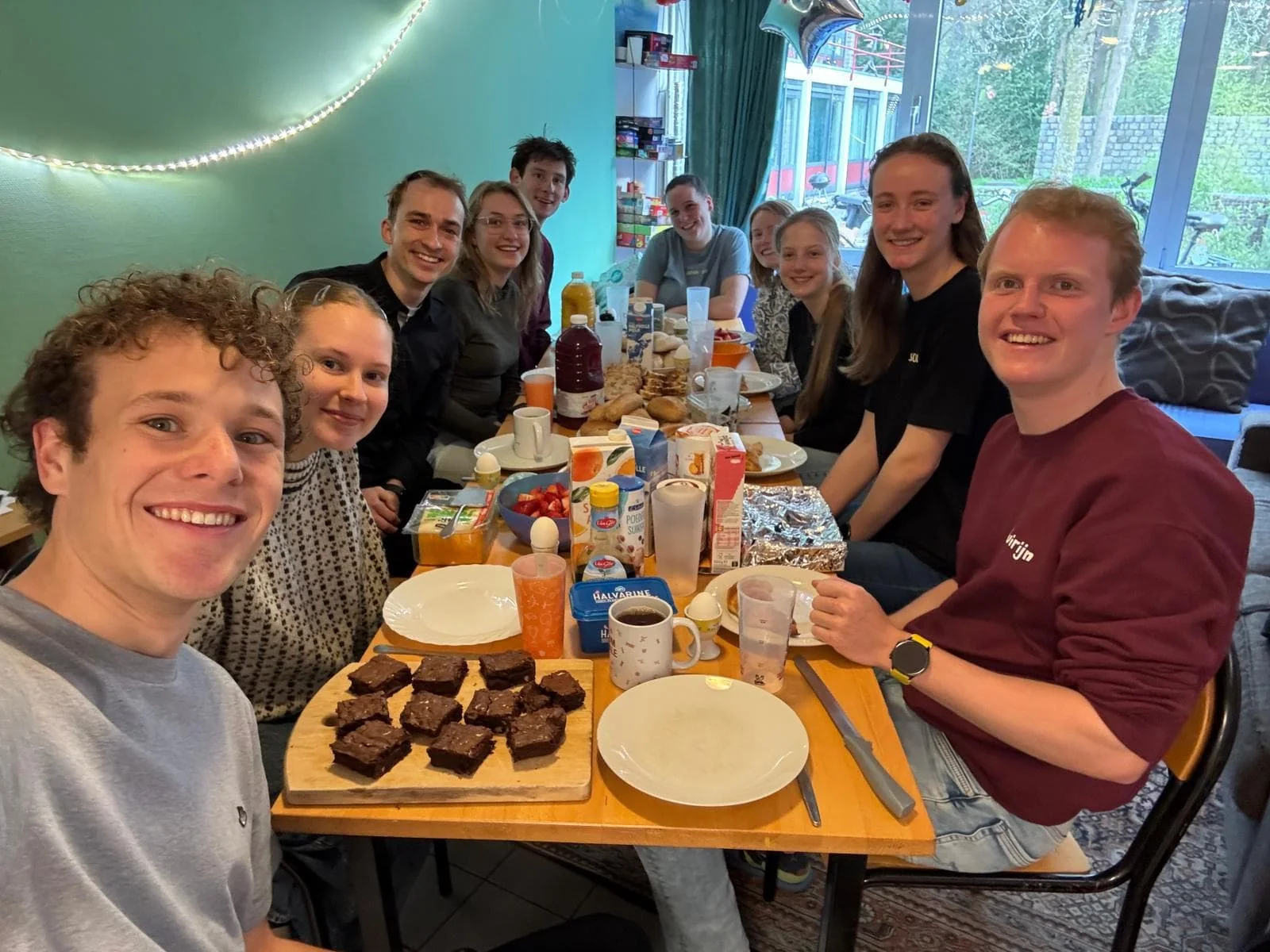geblurde versie van de foto als achtergrond