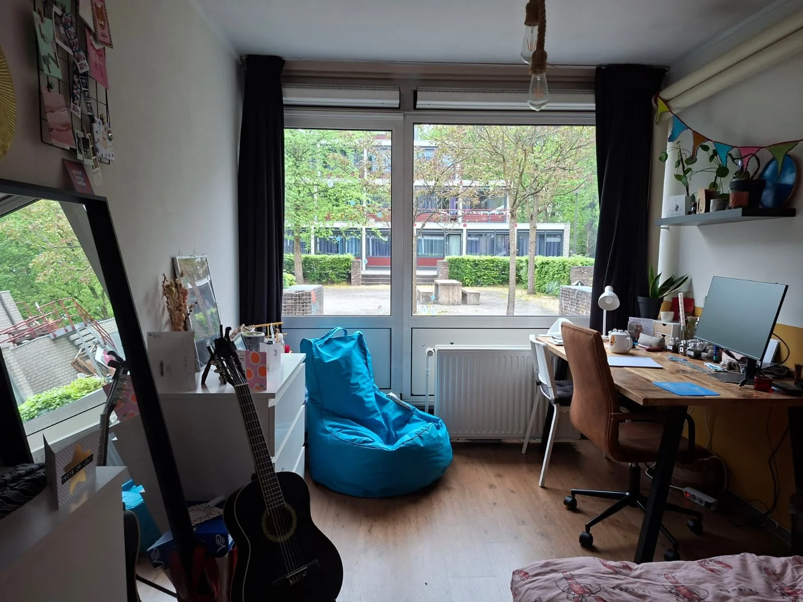 geblurde versie van de foto als achtergrond