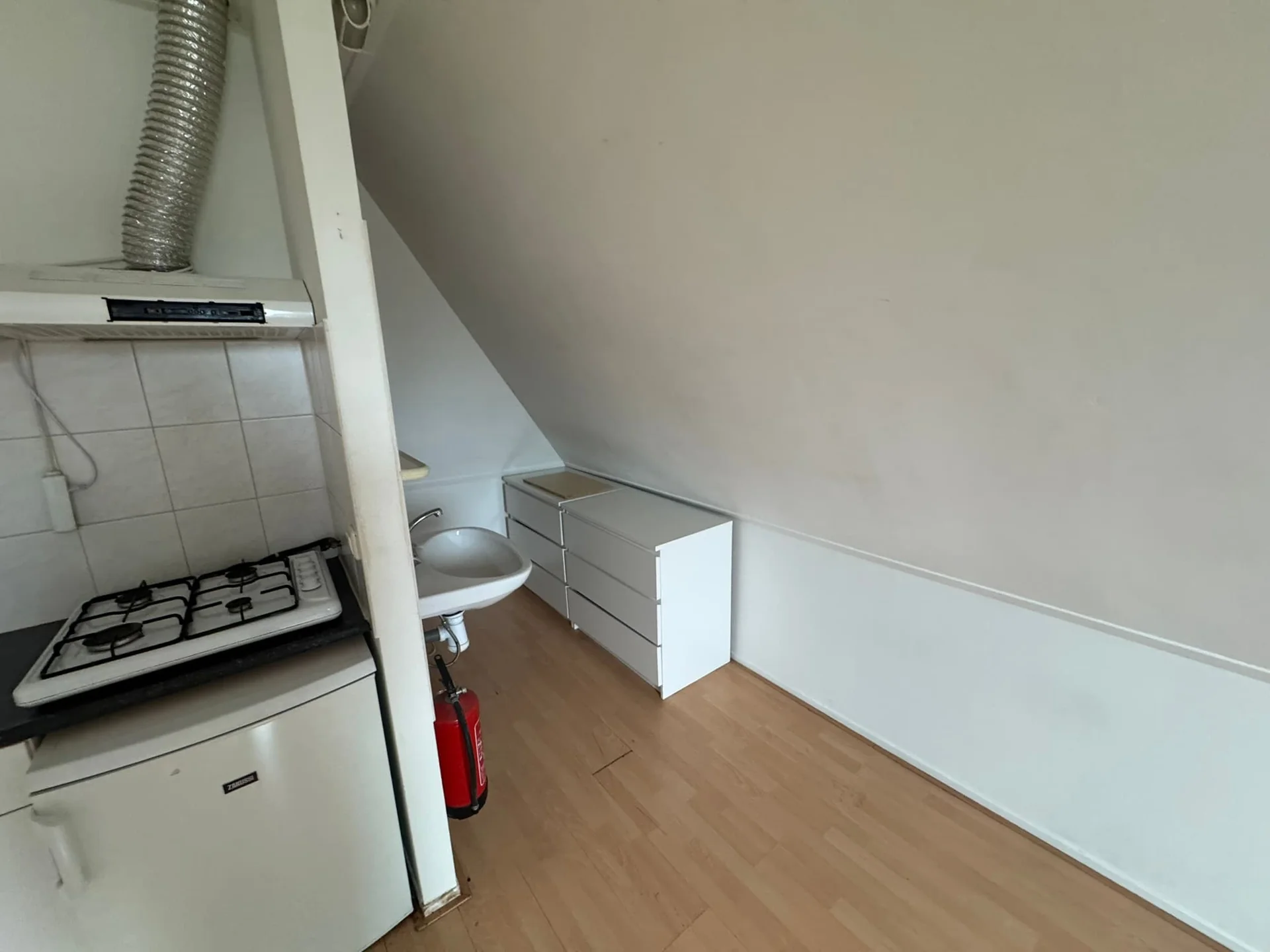 Foto van de Kamer gelegen aan de Tweede Hunzestraat in Groningen
