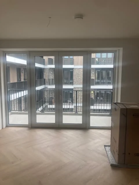 geblurde versie van de foto als achtergrond