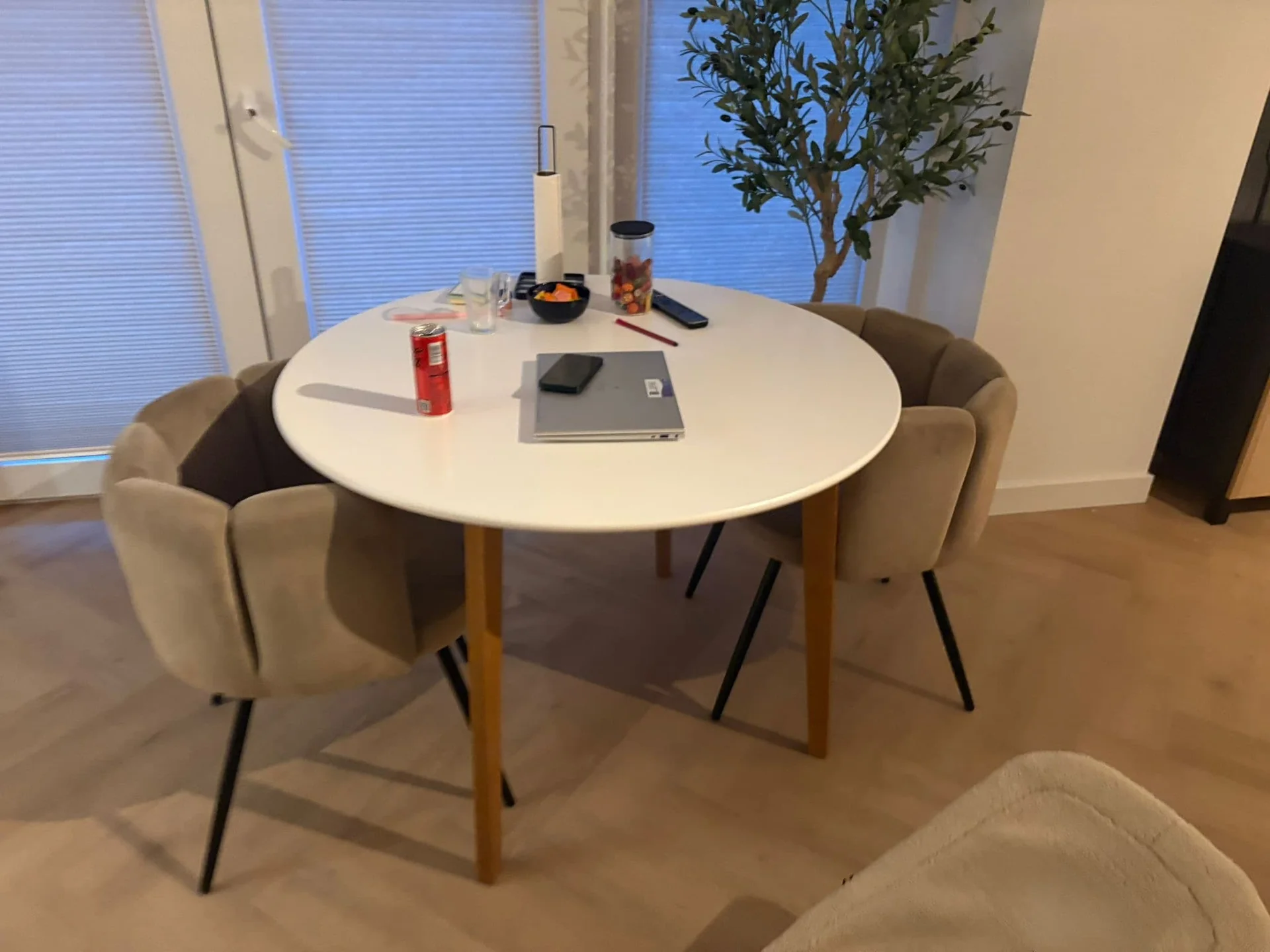geblurde versie van de foto als achtergrond