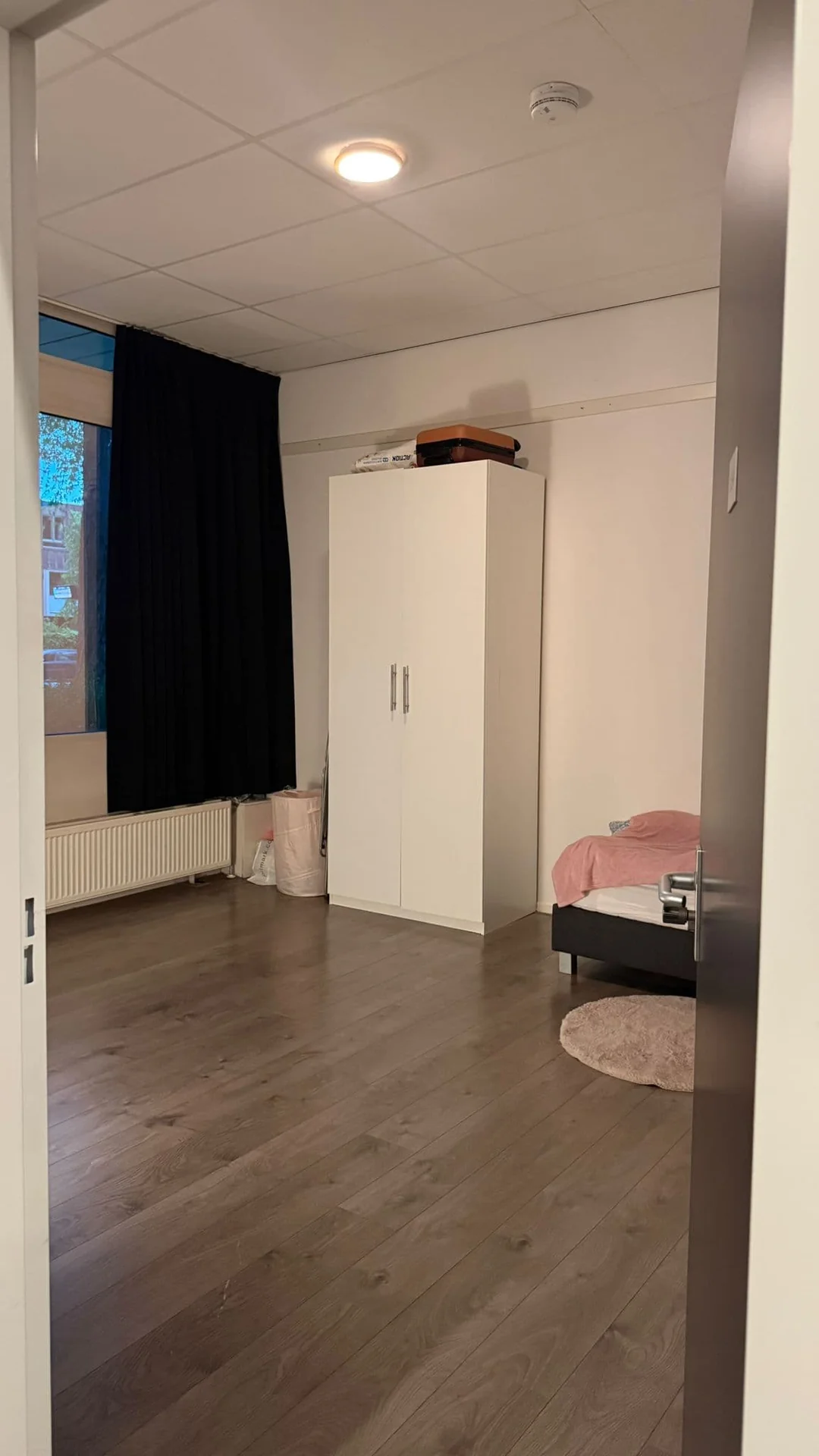 geblurde versie van de foto als achtergrond