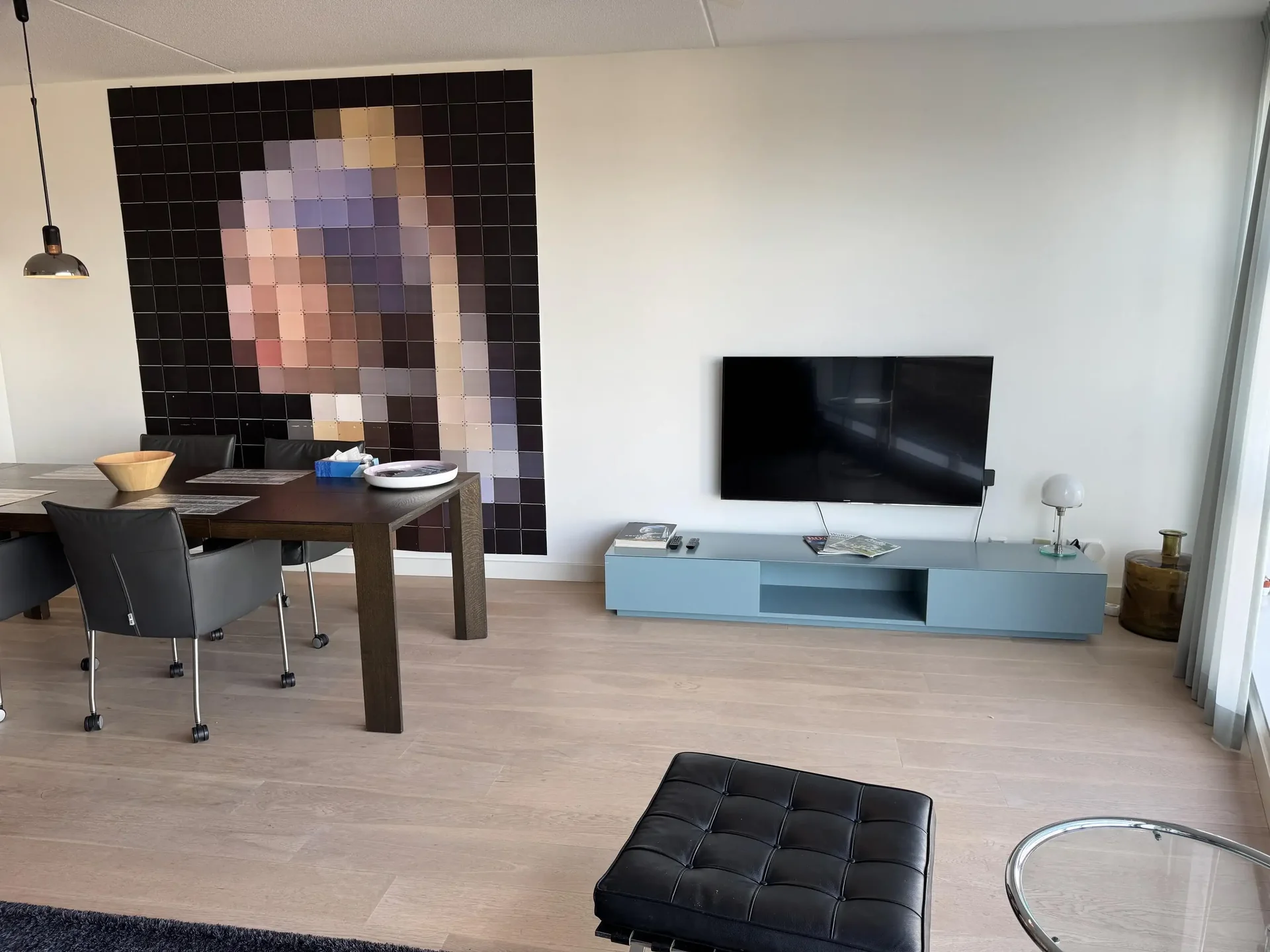geblurde versie van de foto als achtergrond