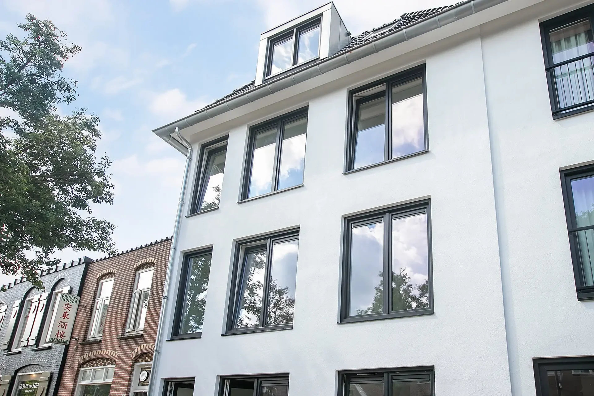geblurde versie van de foto als achtergrond