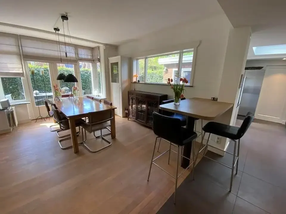 geblurde versie van de foto als achtergrond