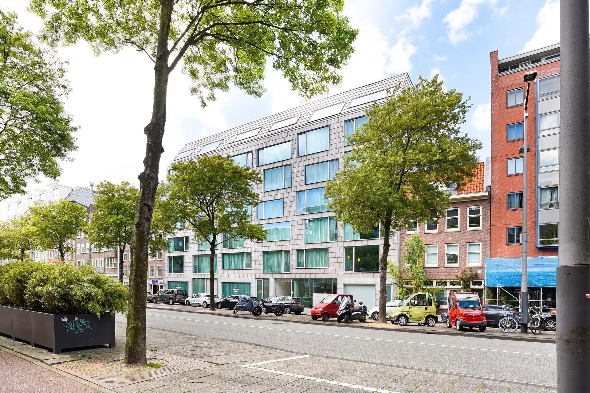 geblurde versie van de foto als achtergrond