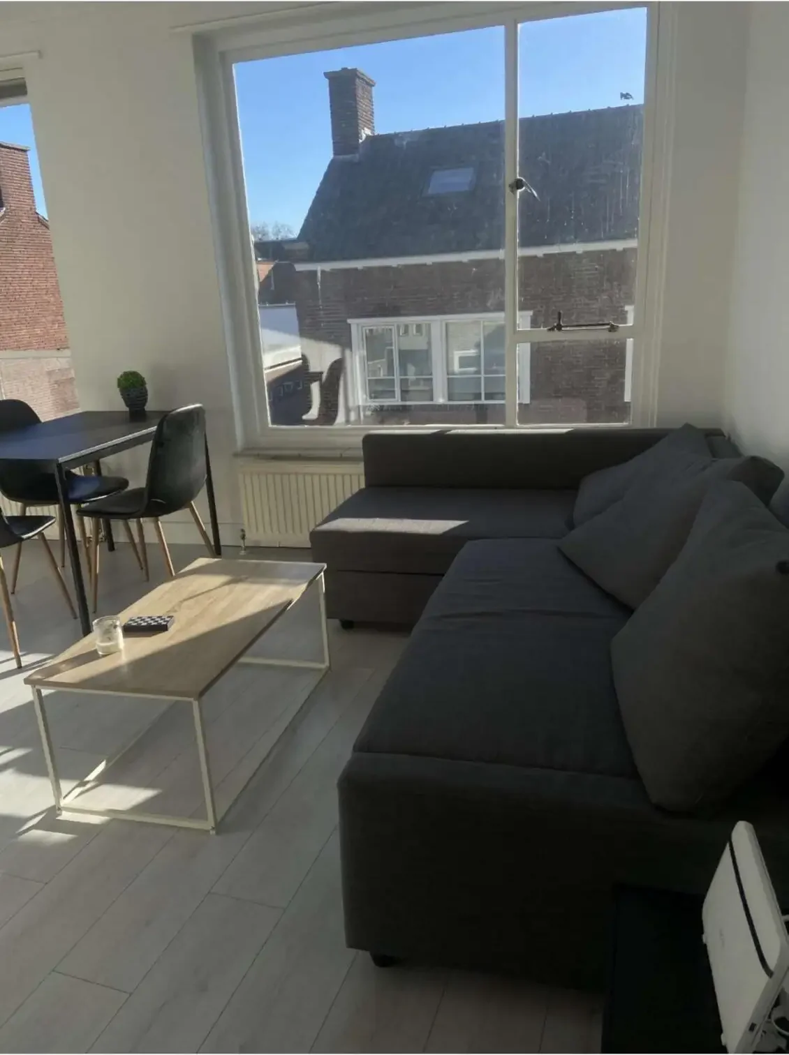 geblurde versie van de foto als achtergrond