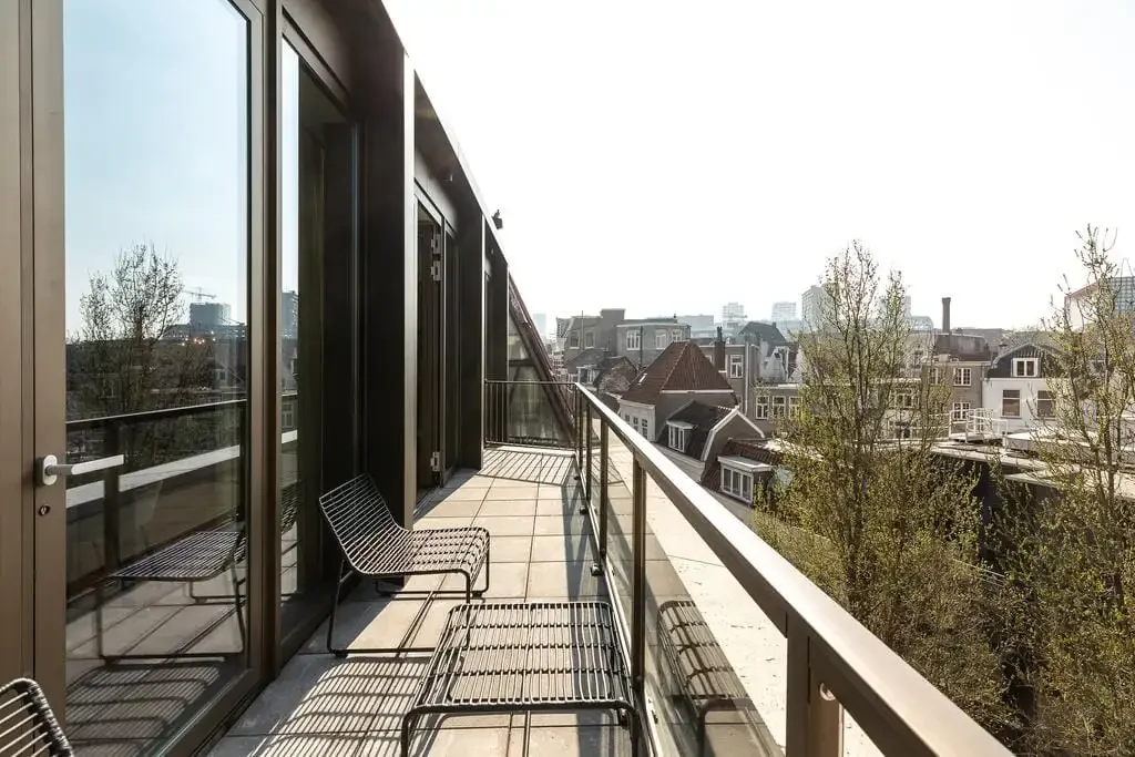geblurde versie van de foto als achtergrond