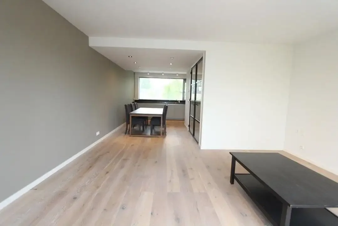 Foto van de Appartement gelegen aan de Alpen Rondweg in Amstelveen