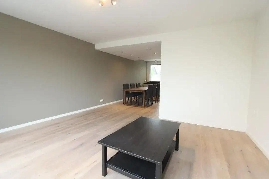 Foto van de Appartement gelegen aan de Alpen Rondweg in Amstelveen