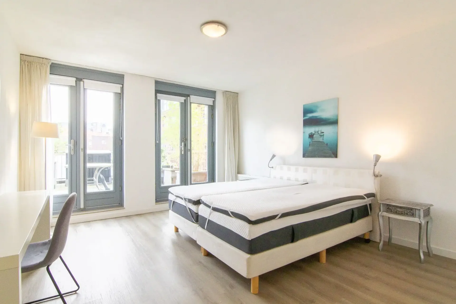 geblurde versie van de foto als achtergrond