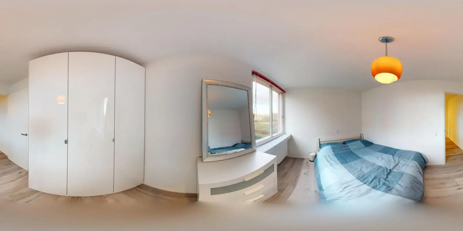 geblurde versie van de foto als achtergrond