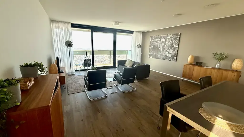 geblurde versie van de foto als achtergrond