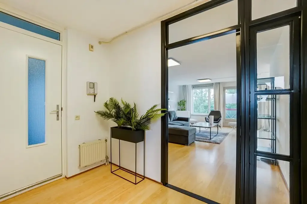 Foto van de Appartement gelegen aan de Waldeck Pyrmontkade in Den Haag