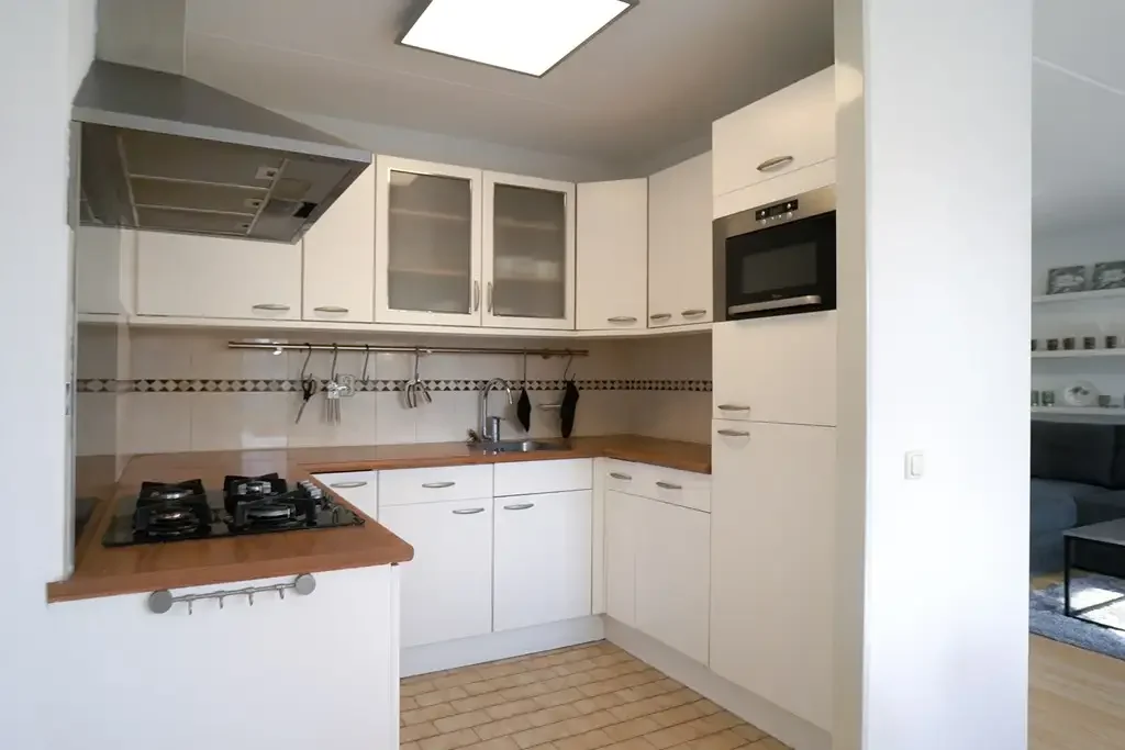 Foto van de Appartement gelegen aan de Waldeck Pyrmontkade in Den Haag