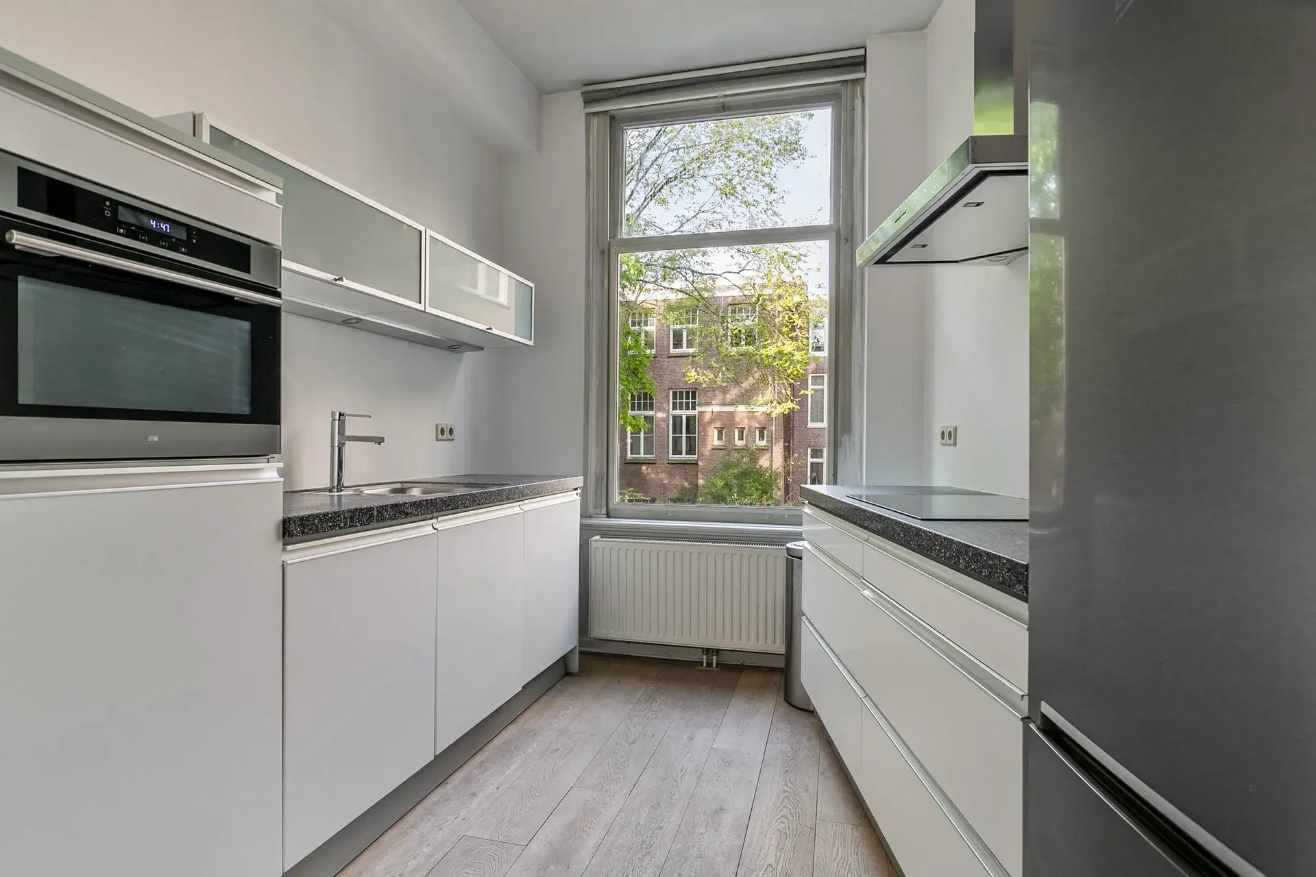 geblurde versie van de foto als achtergrond