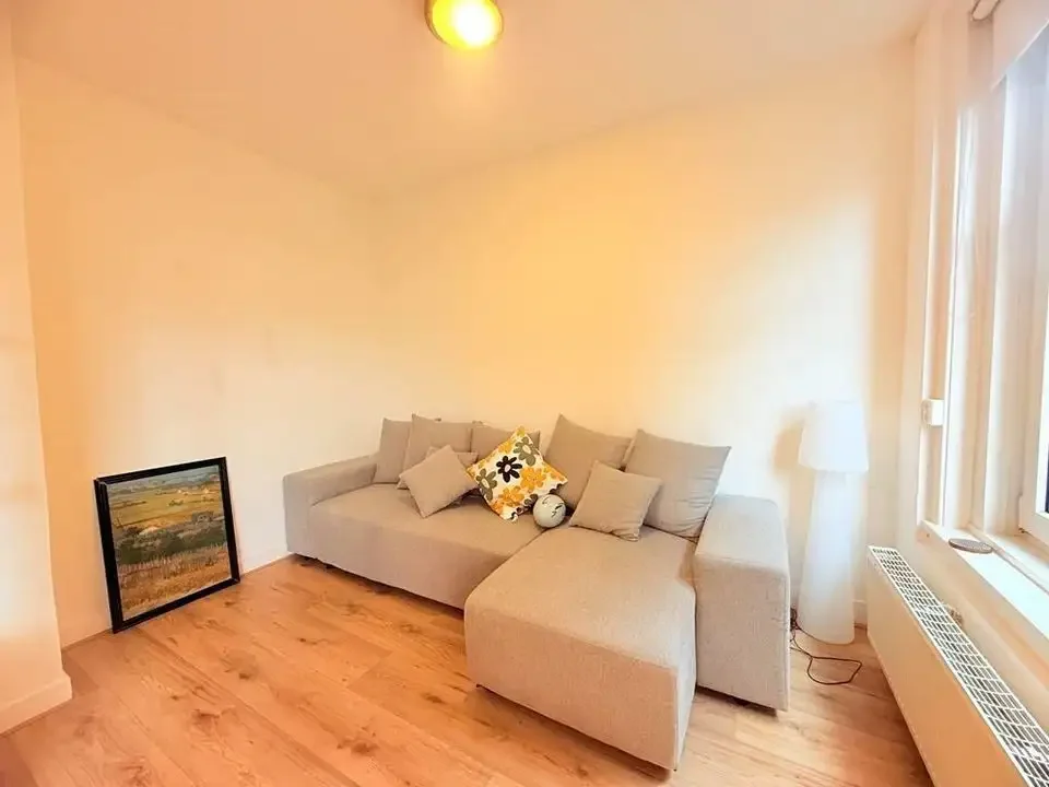 geblurde versie van de foto als achtergrond