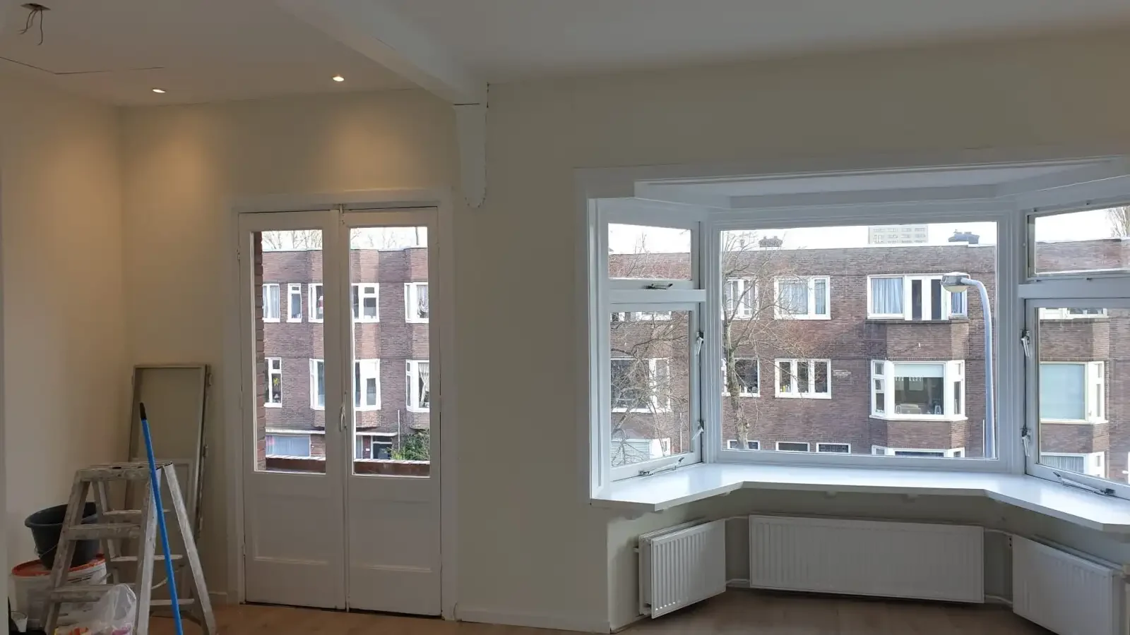 geblurde versie van de foto als achtergrond