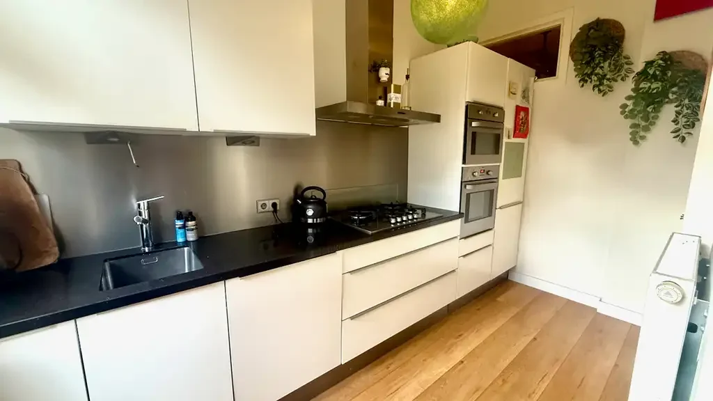 Foto van de Appartement gelegen aan de Vondelstraat in Den Haag