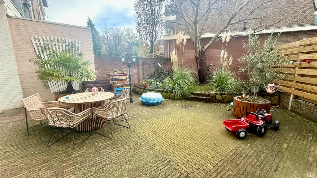 Foto van de Appartement gelegen aan de Vondelstraat in Den Haag
